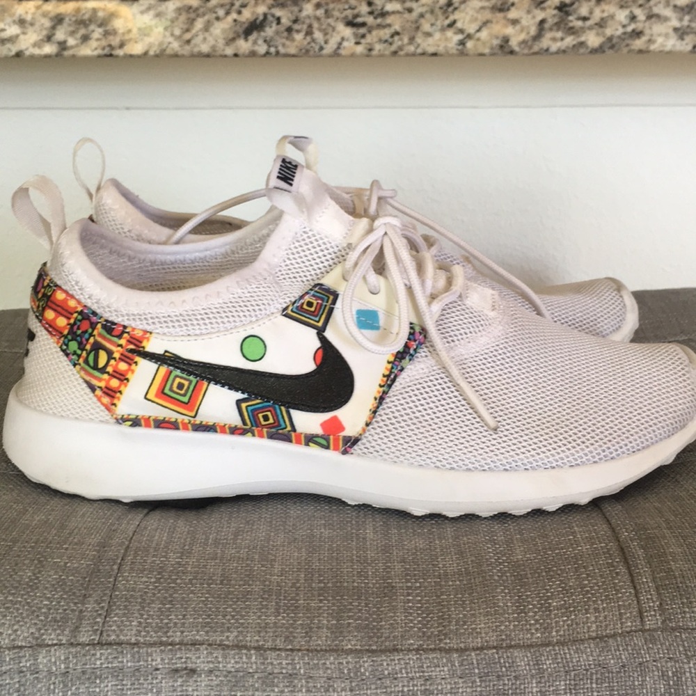 Nike tennis shoes